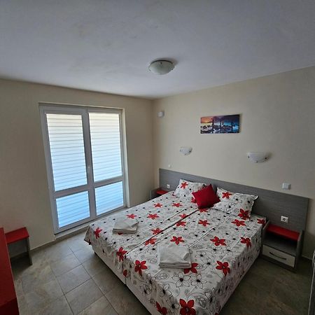 Апартаменти Кастро/Castro Apartments Tsarevo Esterno foto