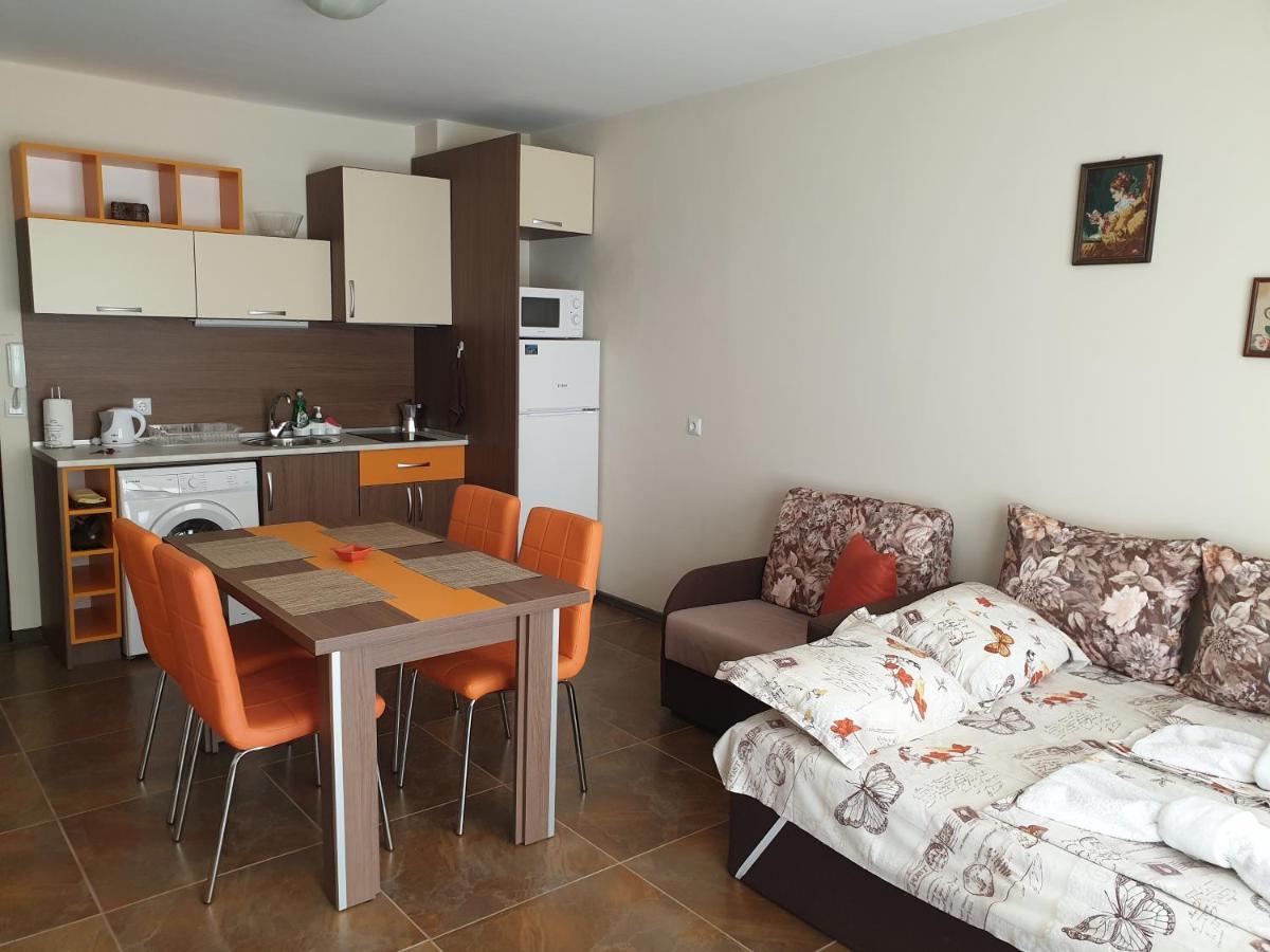 Апартаменти Кастро/Castro Apartments Tsarevo Esterno foto