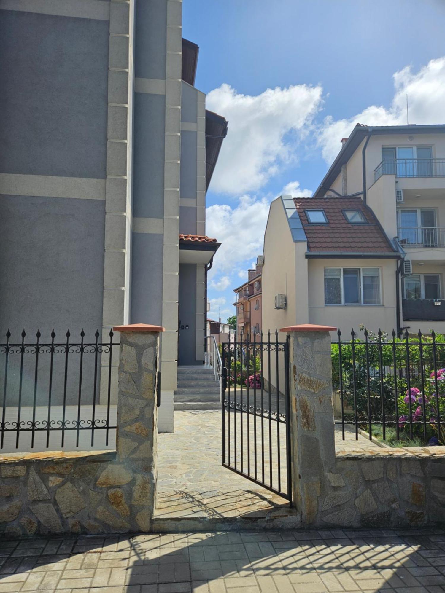 Апартаменти Кастро/Castro Apartments Tsarevo Esterno foto