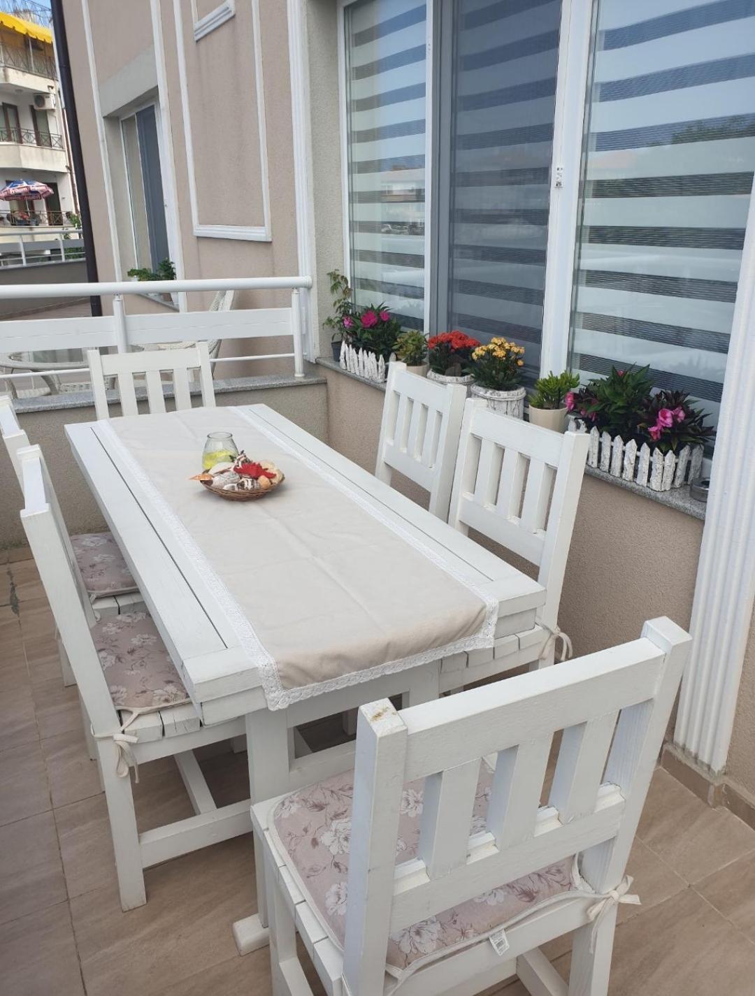 Апартаменти Кастро/Castro Apartments Tsarevo Esterno foto