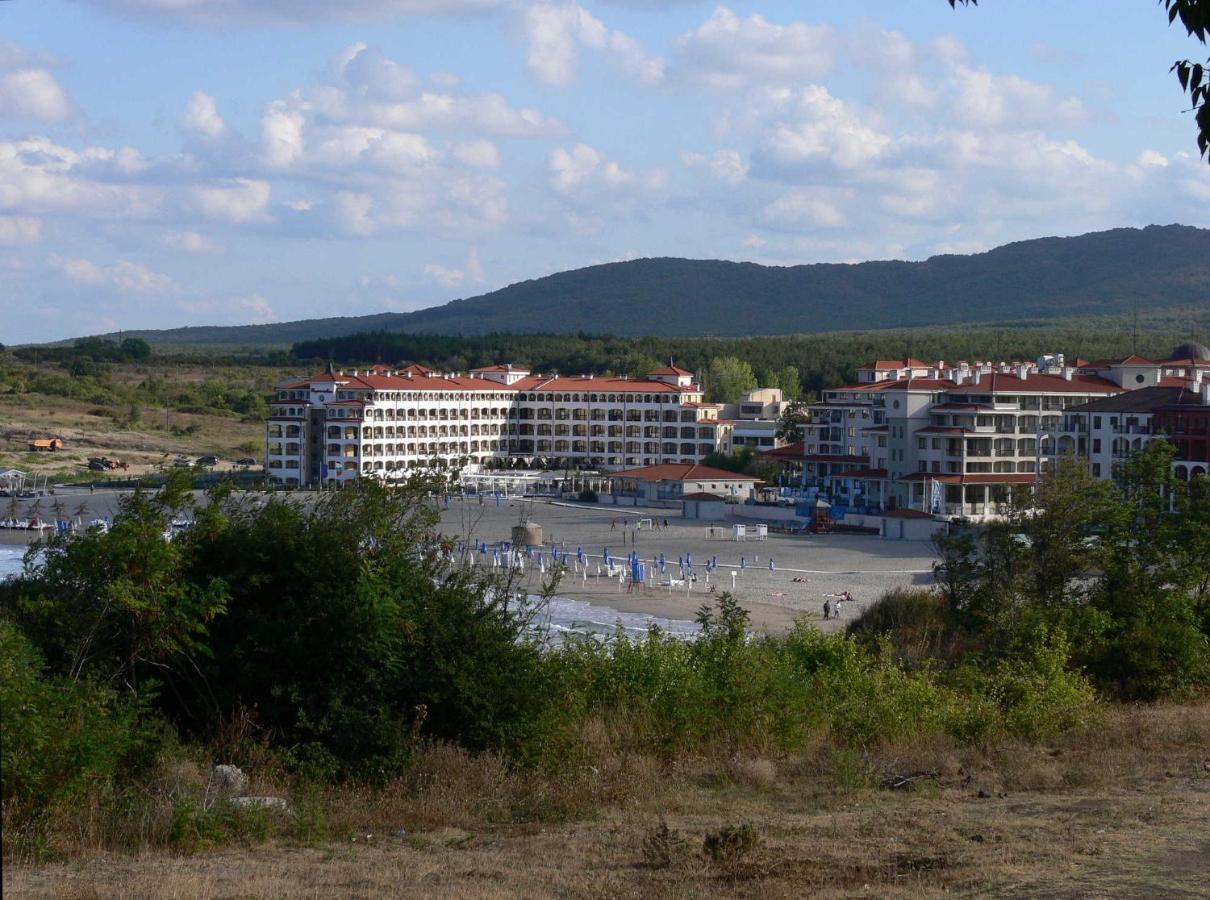 Апартаменти Кастро/Castro Apartments Tsarevo Esterno foto