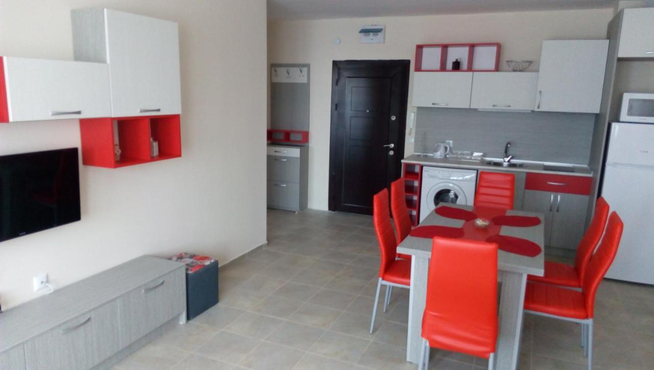 Апартаменти Кастро/Castro Apartments Tsarevo Esterno foto