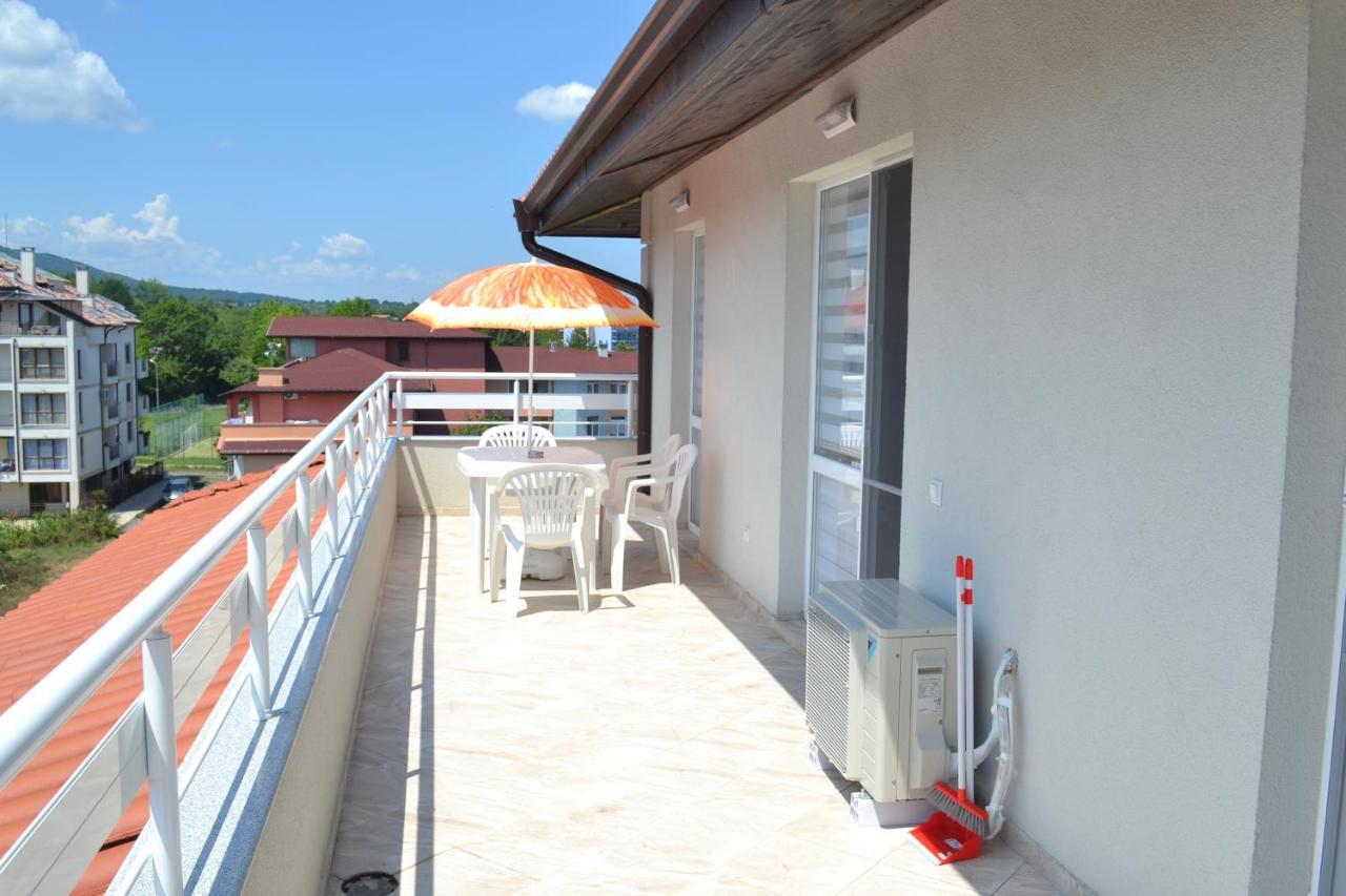Апартаменти Кастро/Castro Apartments Tsarevo Esterno foto