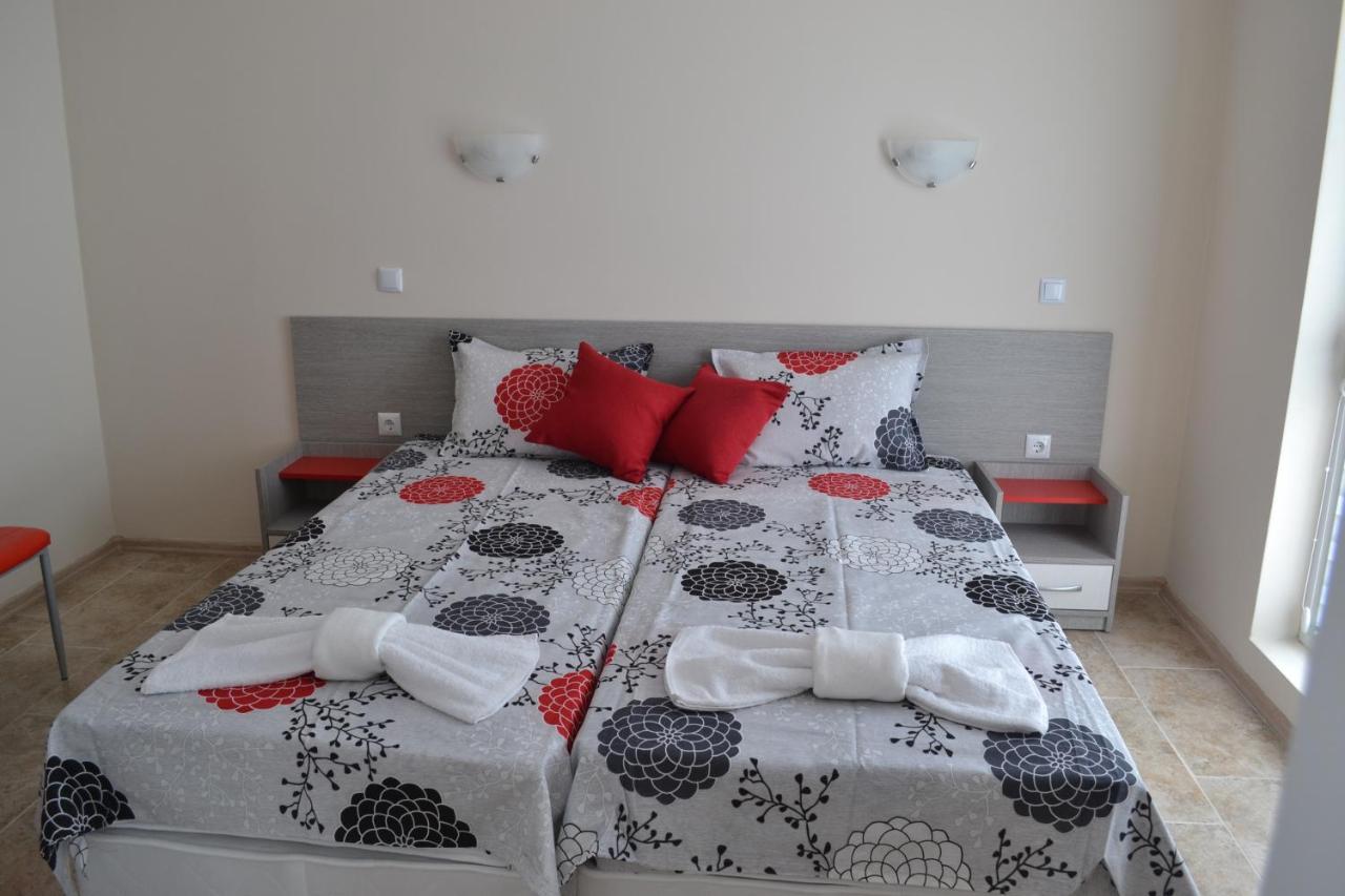 Апартаменти Кастро/Castro Apartments Tsarevo Esterno foto