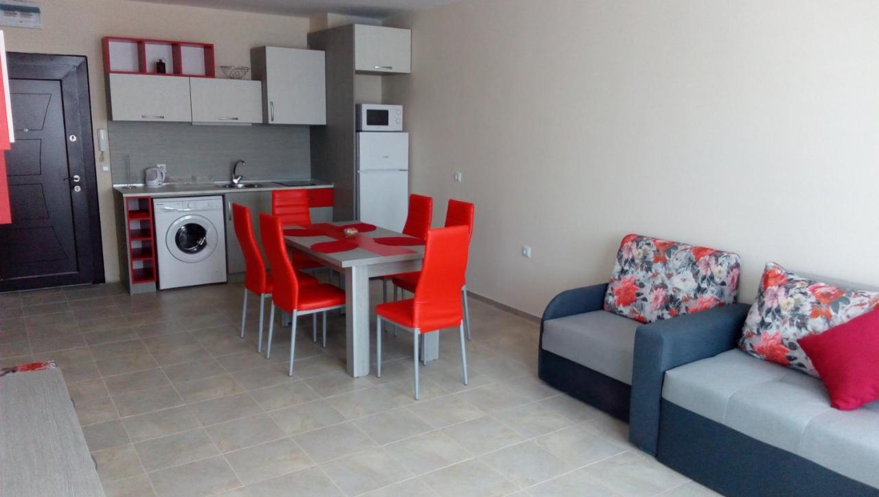 Апартаменти Кастро/Castro Apartments Tsarevo Esterno foto